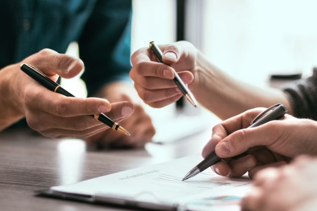 group-employees-discussing-new-strategy_160672-3134 group-employees-discussing-new-strategy_160672-3134